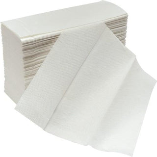 Serviettes blanches à plis multiples